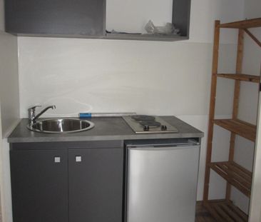 Location Appartement 1 pièce 25m² CASTELNAUDARY 11400 - Photo 4