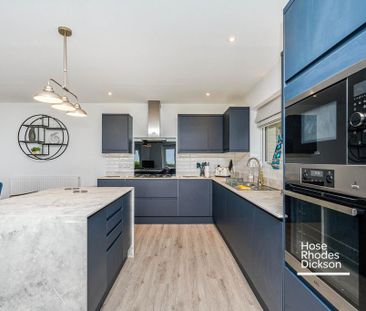 3 bedroom semi-detached house to rent - Photo 2