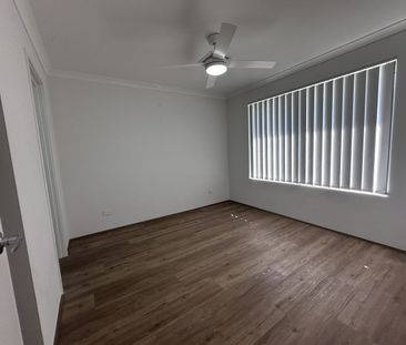 3 x 2 home opposite parkland - Photo 4