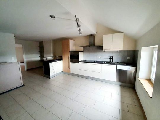 2.5 Zimmer, 90 m², 3. Stock - Photo 1