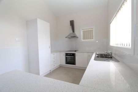 Modern villa in convenient location - Photo 5