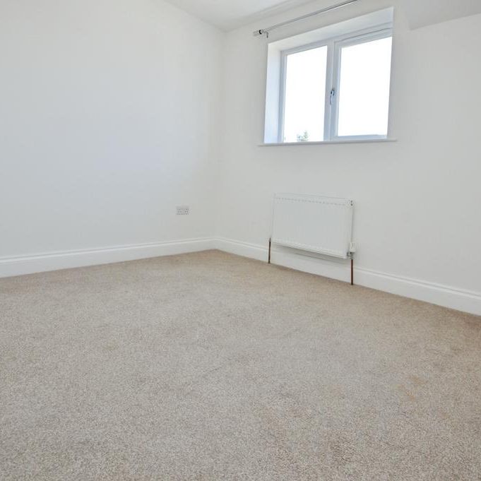 4 bedroom property to rent - Photo 1