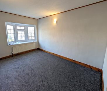 Ockenden Road, Woking - 4 bedrooms Property for lettings - Seymours - Photo 3