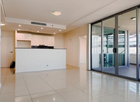 39 Kent Rd, Sydney - Photo 2