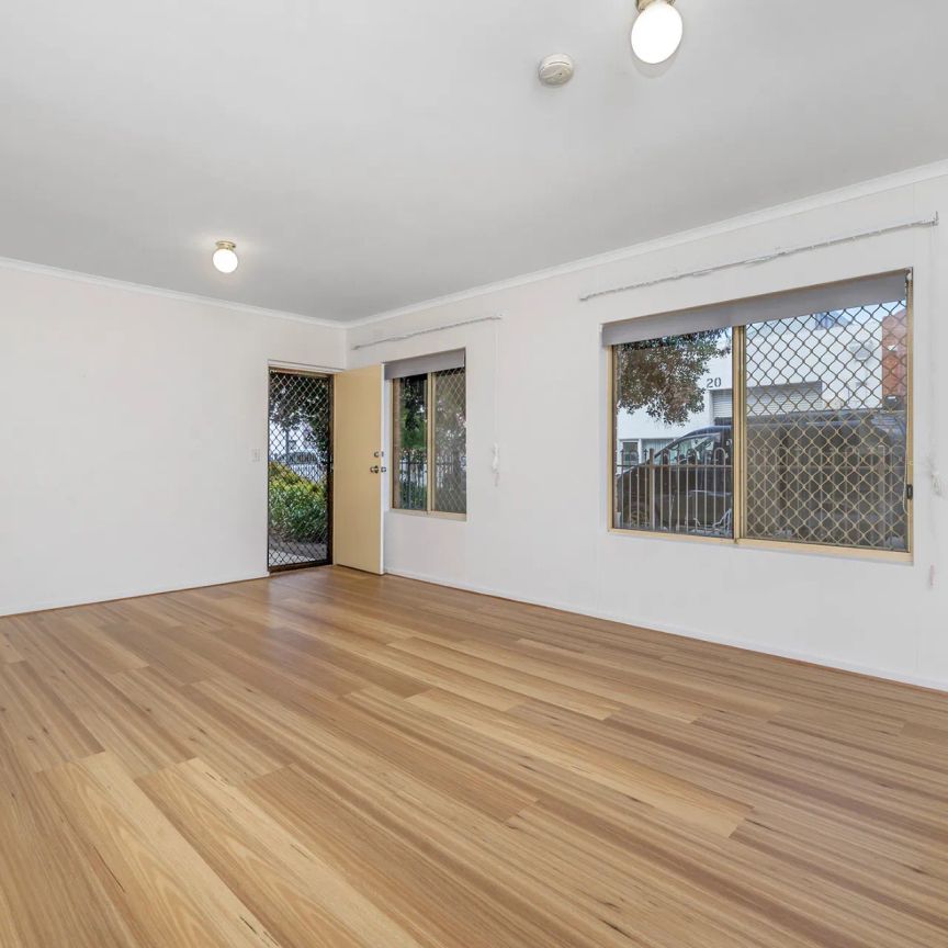 City-Fringe Living with Privacy & Convenience - Photo 1