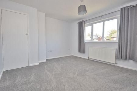 3 bedroom semi detached house to rent, - Photo 2