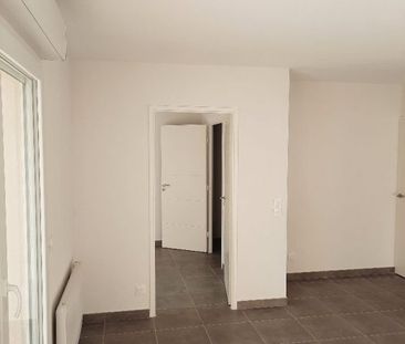 T2 AVEC BALCON ET PARKING - Photo 4