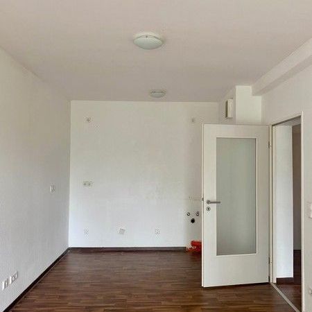 2-Zimmer-Wohnung mit offener Küche und Balkon - Foto 1