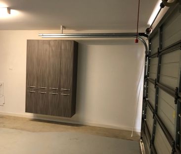 SINGLE STOREY 3 BEROOM FAMILY HOME & DOUBLE GARAGE & SOLAR PANEL SY... - Photo 1