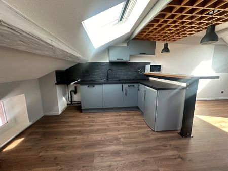 Location Appartement 3 pièces 50m² REMIREMONT 88200 - Photo 2