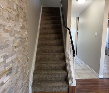 For Lease - 120 Quigley Road Unit# 60, Hamilton, Ontario - Photo 5
