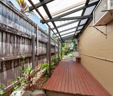 Trinity Beach Delight! - Photo 1