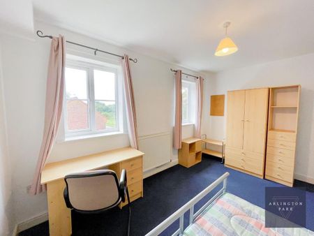 4 bedroom private hall to rent - Photo 4