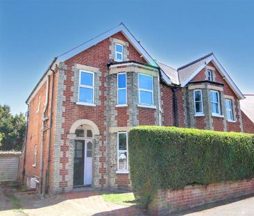 4 bedroom semi-detached house to rent - Photo 1