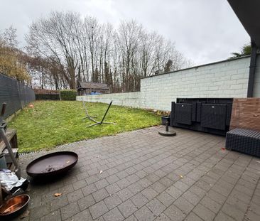 GIJZEGEM - Gelijkvloers appartement met tuin en staanplaats. - Photo 3