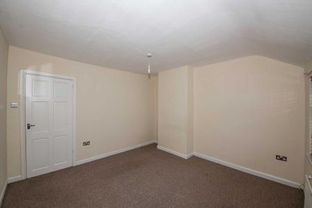 2 bedroom semi-detached house to rent - Photo 3