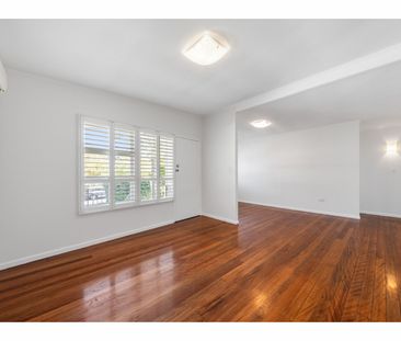 Charmingly Renovated High-side Corinda Home - Photo 1