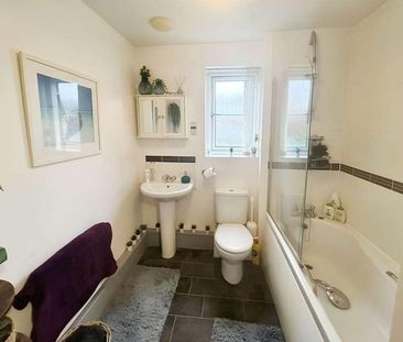 Skylark Road, North Cornelly, Bridgend, CF33 - Photo 4