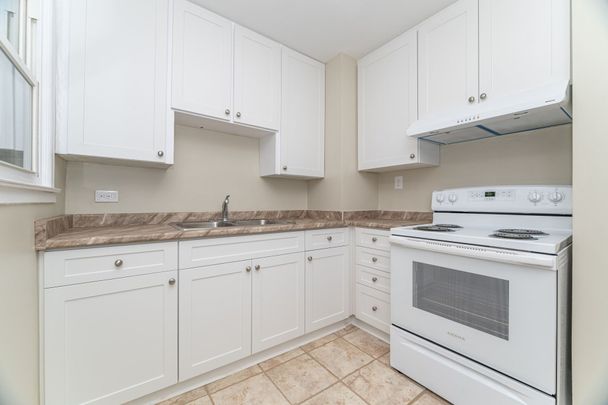 For Lease - 983 Cleta Street, Burlington, Ontario - Photo 1