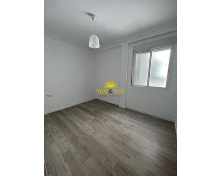 3 BEDROOM APARTMENT - ALICANTE - Photo 2