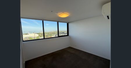 Uninterrupted panorama of Melbourne's bay and CBD - Photo 4