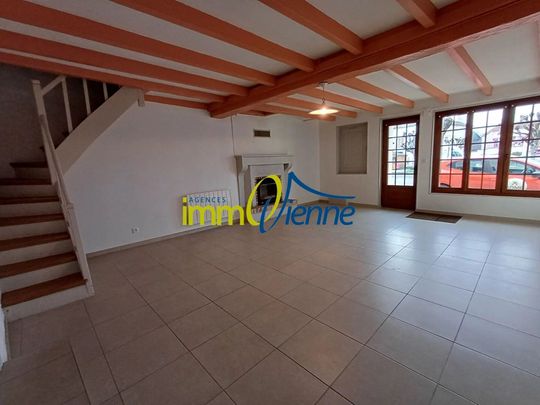 Location Maison 3 pièces 88 m2 à Lhommaizé - Photo 1