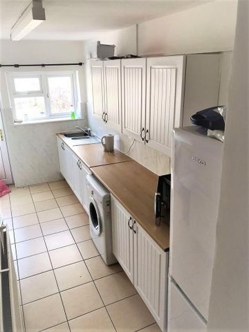 3 bedroom house to rent - Photo 2