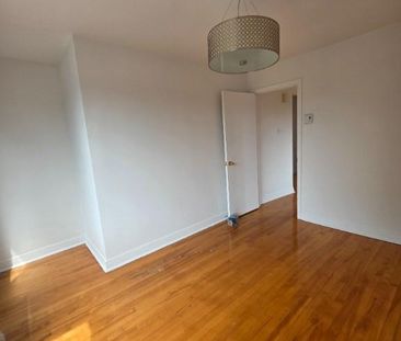 Charmant ensoleillee / Bright Sunny 3 1/2 - Photo 1