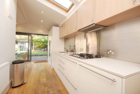 2 bedroom flat to rent - Photo 5
