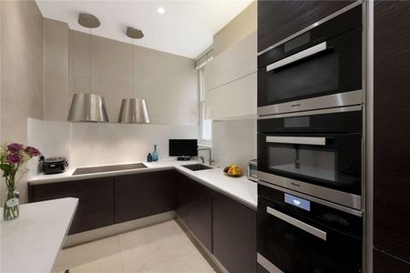 A beautifully presented and recently refurbished two bedroom first floor flat. - Photo 3