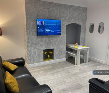 3 bedroom flat to rent - Photo 1