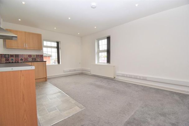 2 bedroom maisonette to rent - Photo 1
