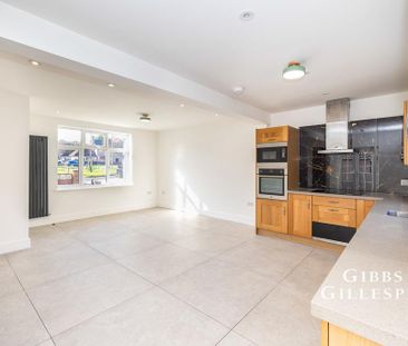 3 bedroom semi-detached house to rent - Photo 6