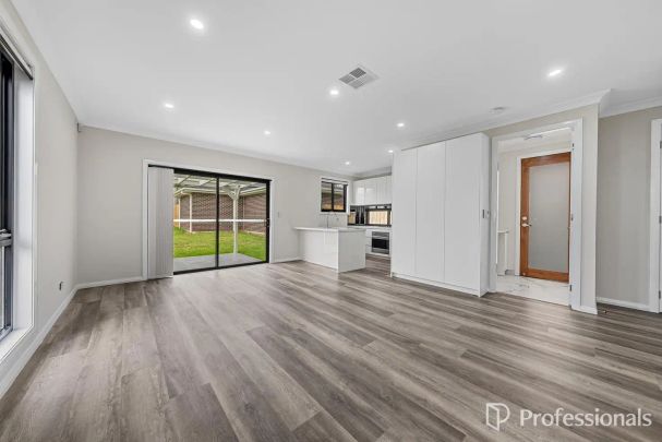 “Family Home in High Grove Estate” - Photo 1