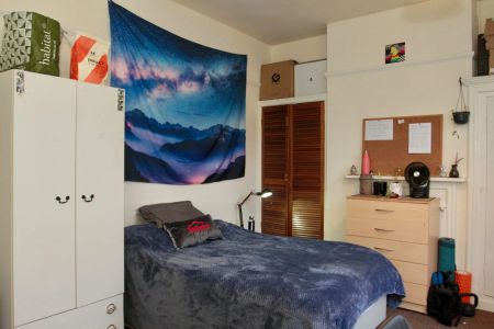 Clarendon Park Road (4 bed) - Photo 5