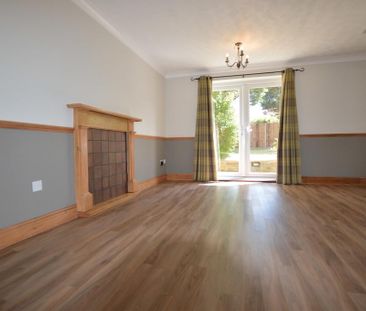 3 bedroom end of terrace house to rent - Photo 1