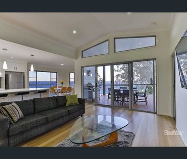 Spacious Two Story Home In Prince Henry Heights with Impeccable Vie... - Photo 4