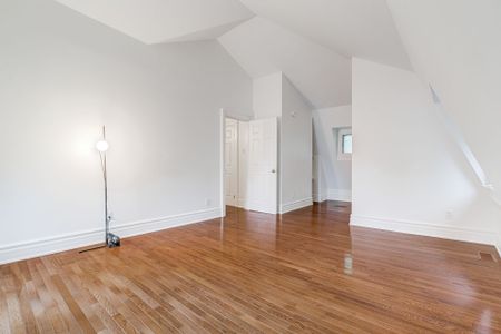 For Lease - 12 A Admiral Road, Toronto, Ontario - Photo 3