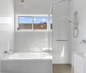 Ultra-Modern Two Bedroom Executive Garden Flat - Photo 5