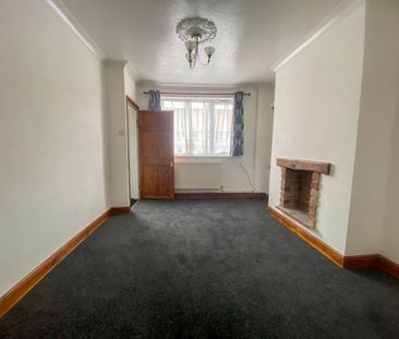 2 bedroom end of terrace house to rent - Photo 2