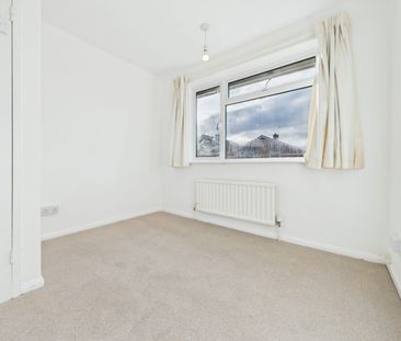 Detached house to rent on - Photo 6