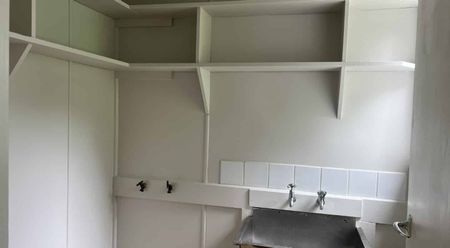 Four bedroom home available now! - Photo 3