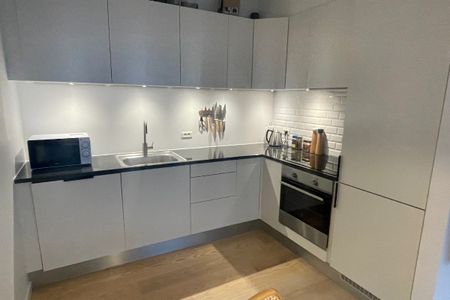 Nyere køkken og kig til vandet - Photo 2