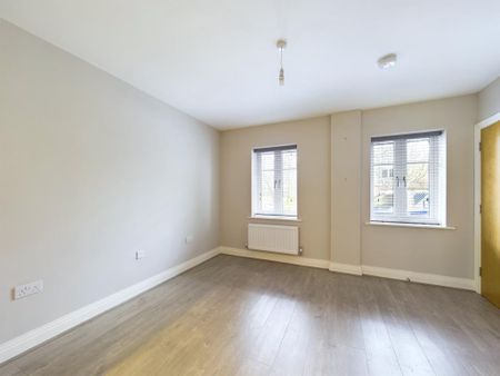 2 bedroom ground floor flat to rent - Photo 4