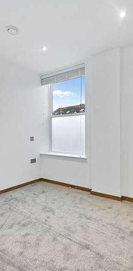 Ac Court, Harvest Lane, Thames Ditton, KT7 - Photo 1