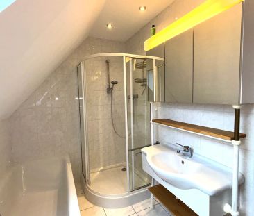 Lichtdurchflutet mit großzügiger Dachterrasse im Univiertel - Photo 3