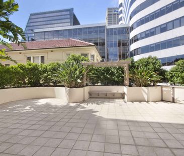 PERFECT STUDIO CLOSE TO EVERYTHING! - Photo 1