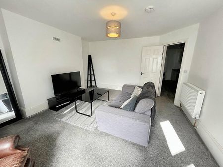 2 bedroom apartment to rent - Photo 2