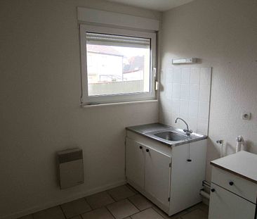 APPARTEMENT - 40 m2 - 2 pièces rue des Cheminots à FORBACH 57600 - Photo 3