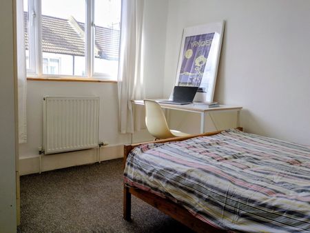 Room in a Shared House, St Mary Magdalene Street, BN2 - Photo 5